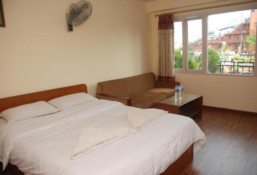 اتاق لوکس, Kathmandu Madhuban Guest House