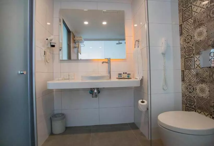 Standard Interior Room
