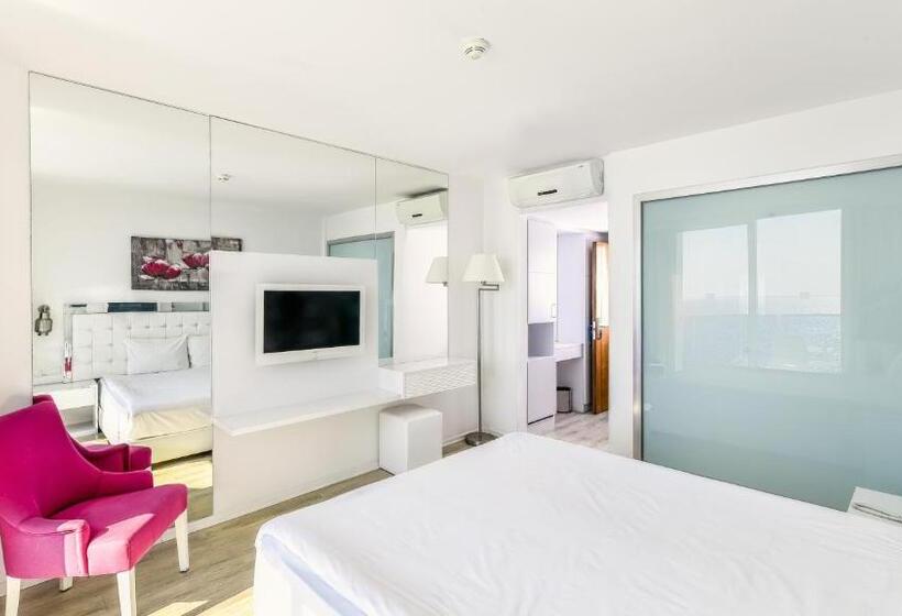 Номер Стандарт Трехместный, Le Bleu Hotel & Resort Kusadasi