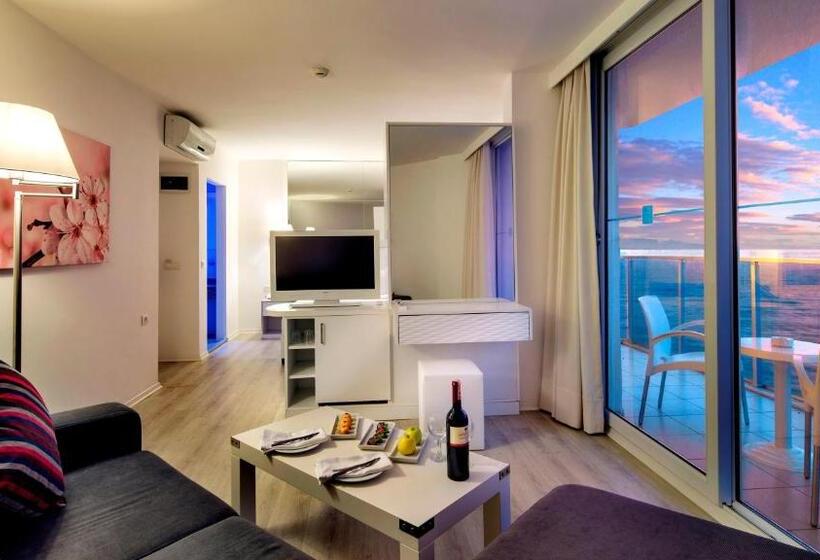스위트, Le Bleu Hotel & Resort Kusadasi