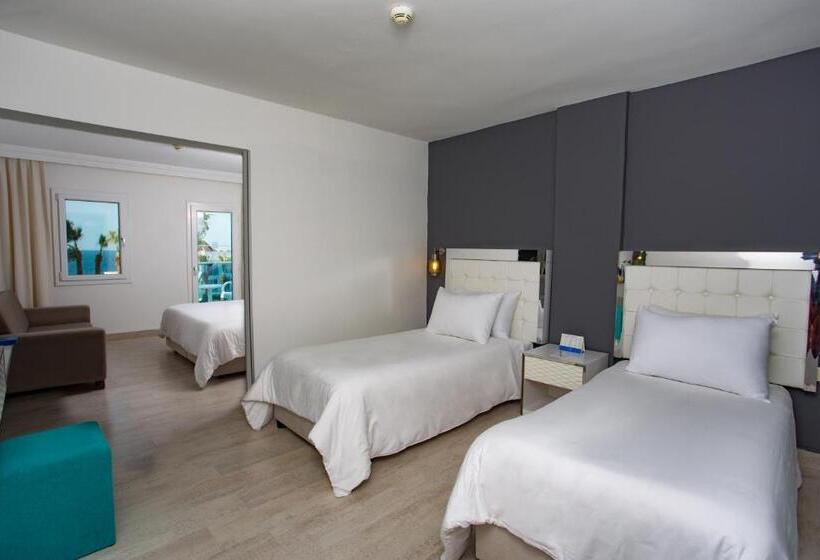 패밀리 룸 바다 전망, Le Bleu Hotel & Resort Kusadasi