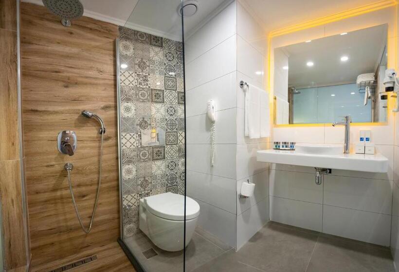 스탠다드 룸 바다 전망, Le Bleu Hotel & Resort Kusadasi