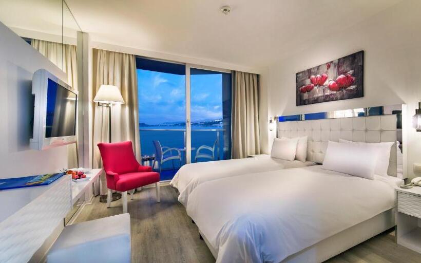 Номер Стандарт Вид на Море, Le Bleu Hotel & Resort Kusadasi