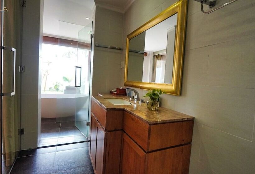 اتاق اجرایی با چشم‌انداز باغ, Sunsea Resort