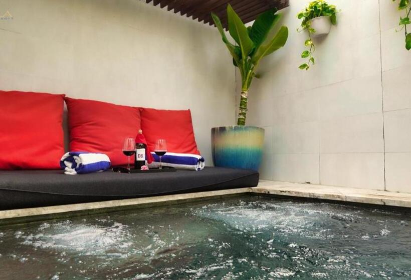 کابین, Sunsea Resort