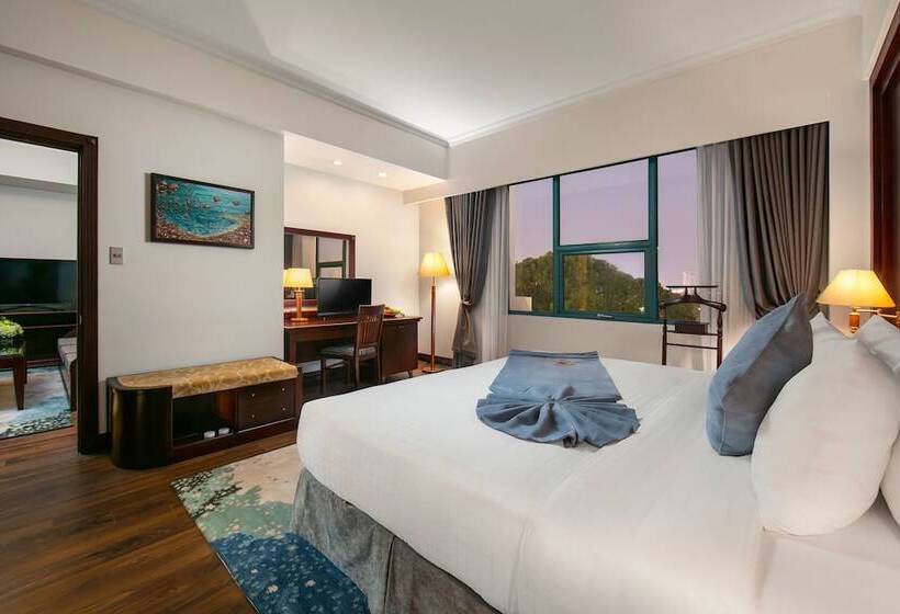 سوییت, The Tray Hotel Hai Phong