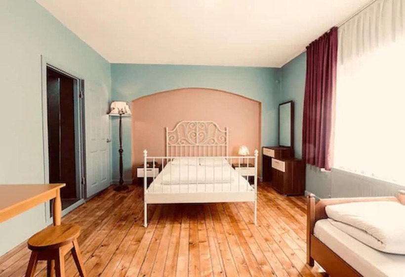 デラックストリプルルーム, Cheers Midtown Hostel