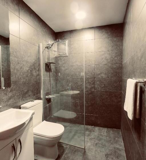 スタンダードルーム, Cheers Midtown Hostel