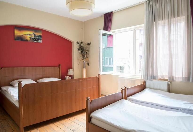 スタンダード4人部屋, Cheers Midtown Hostel