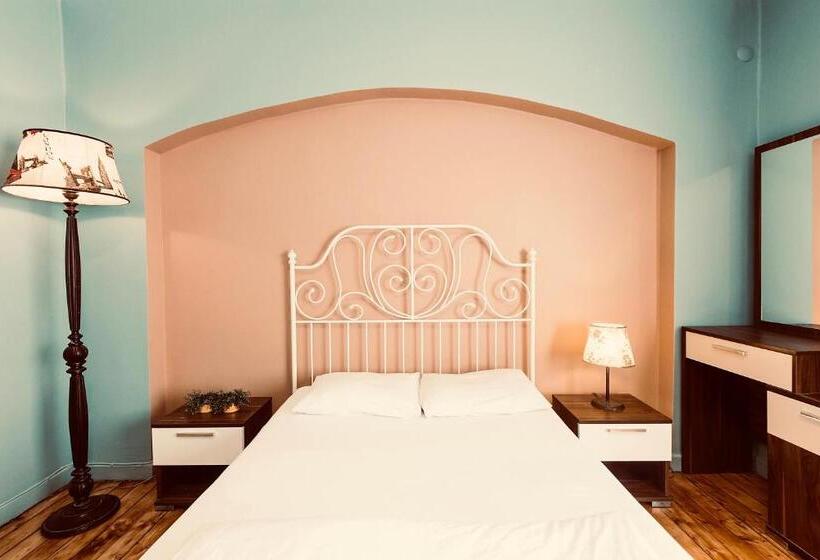 シティビューのスーペリアルーム, Cheers Midtown Hostel