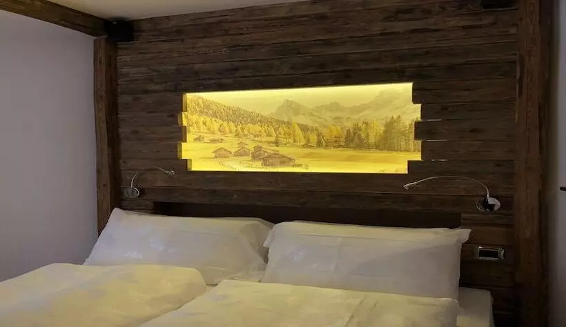 スイート, Fedaia Joy B&b