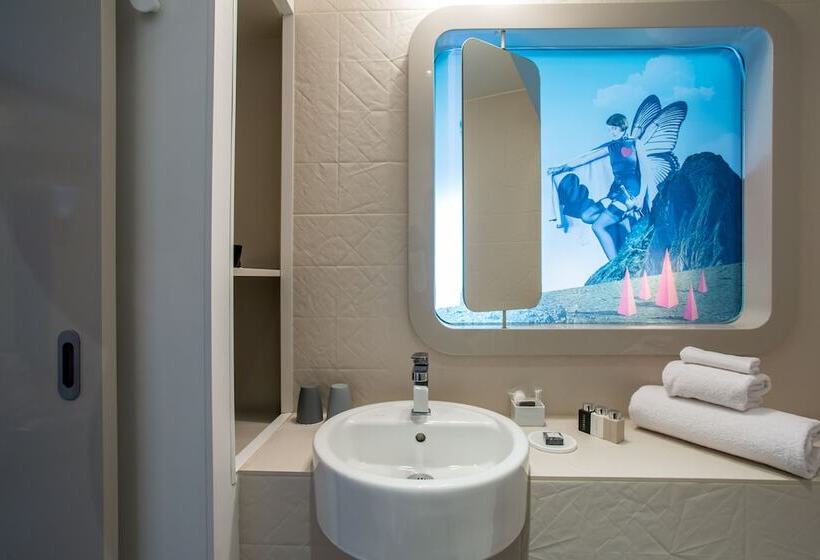 スーペリアールーム, Hôtel Le Marcel Paris Gare De L Est