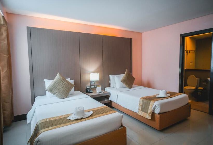 Camera Standard, Manila Grand Opera