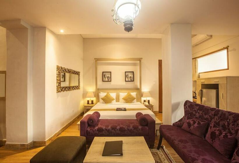 جناح مزود بحمام سباحة, Cattleya Suite By Marbella