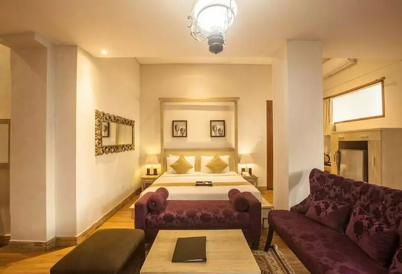 Suite with Pool, Cattleya Suite By Marbella