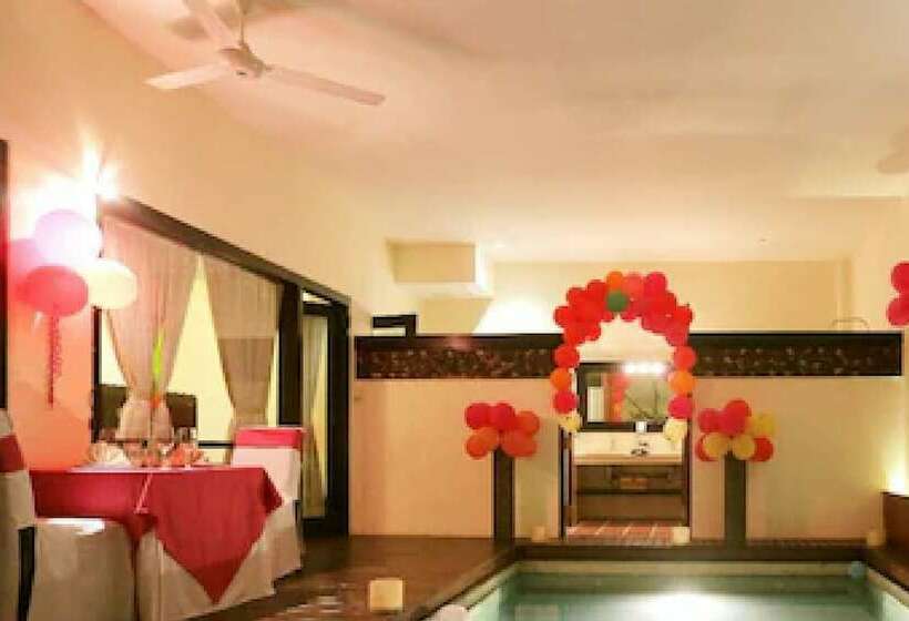 جناح مزود بحمام سباحة, Cattleya Suite By Marbella