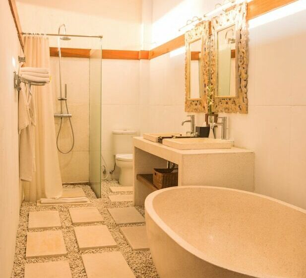 جناح مزود بحمام سباحة, Cattleya Suite By Marbella