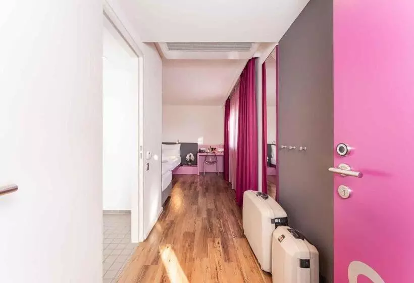 اتاق راحتی سه تخته, Plaza Inn Graz