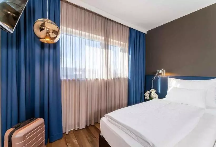 اتاق استاندارد یک نفره, Plaza Inn Graz