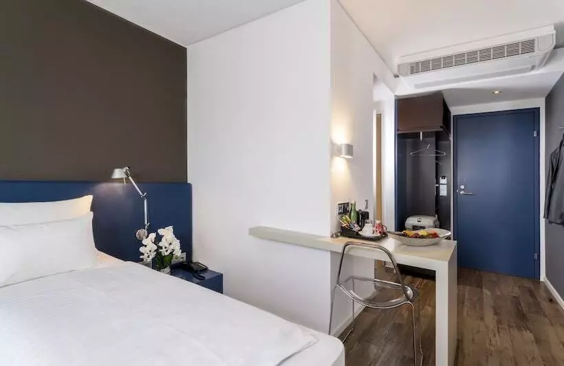 اتاق استاندارد یک نفره, Plaza Inn Graz