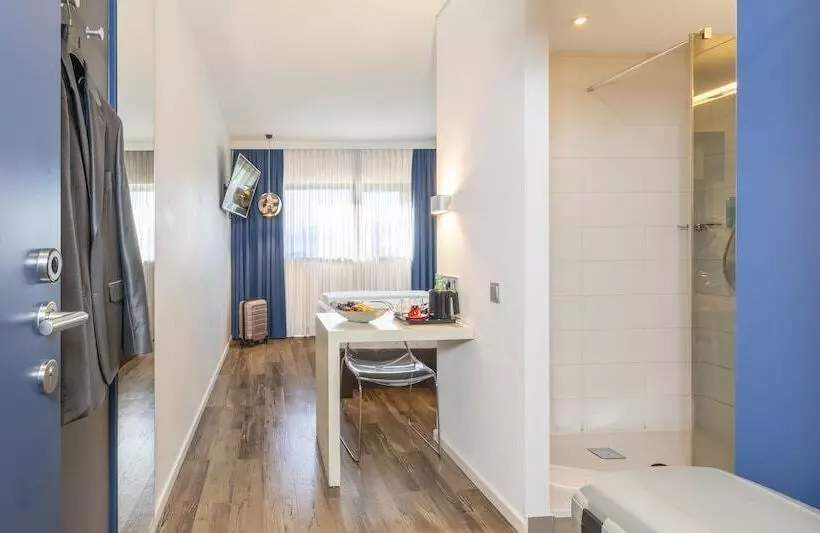 اتاق استاندارد یک نفره, Plaza Inn Graz