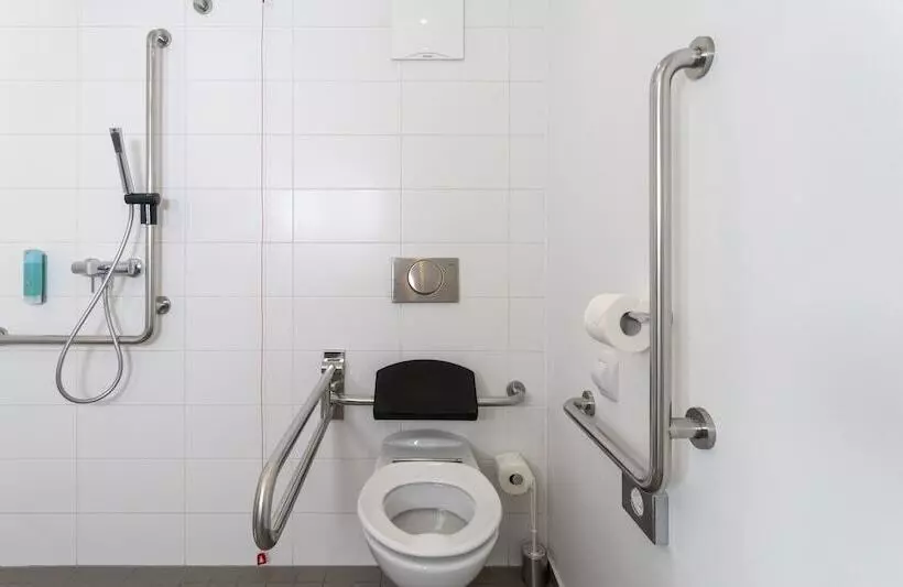 اتاق راحتی سه تخته, Plaza Inn Graz
