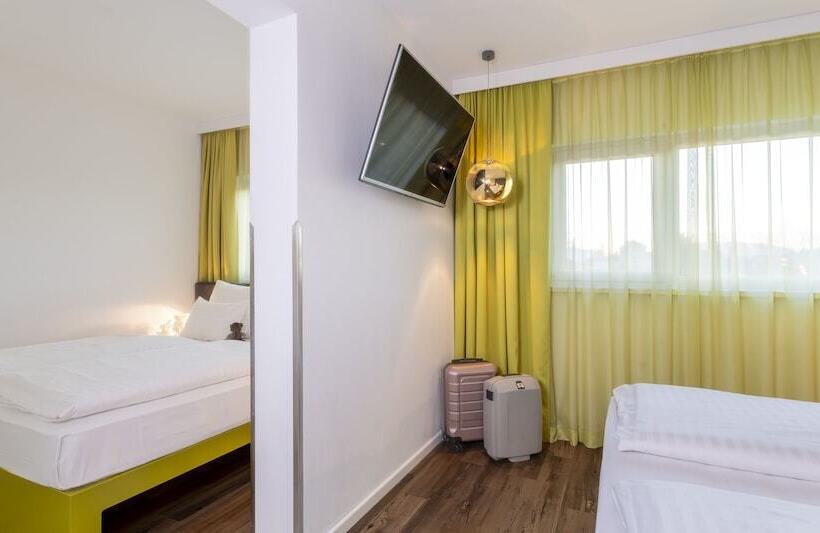 패밀리 룸, Plaza Inn Graz