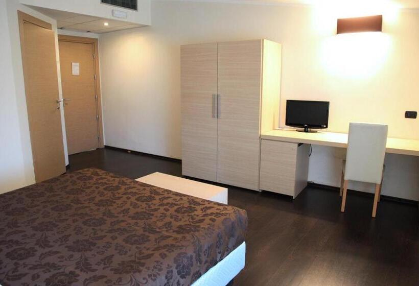 スタンダードルーム, Sogni D Oro Airport