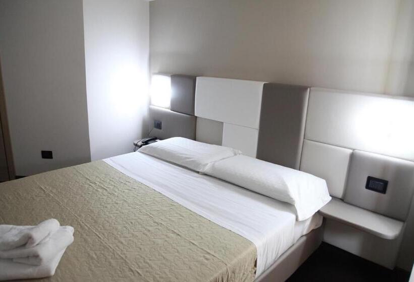 スタンダードシングルルーム, Sogni D Oro Airport