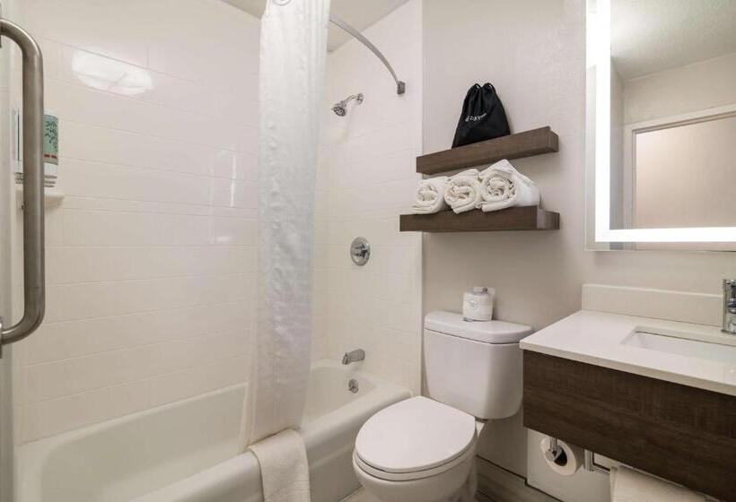 מיטת קינג בסוויטה, Best Western Plymouth Innwhite Mountains