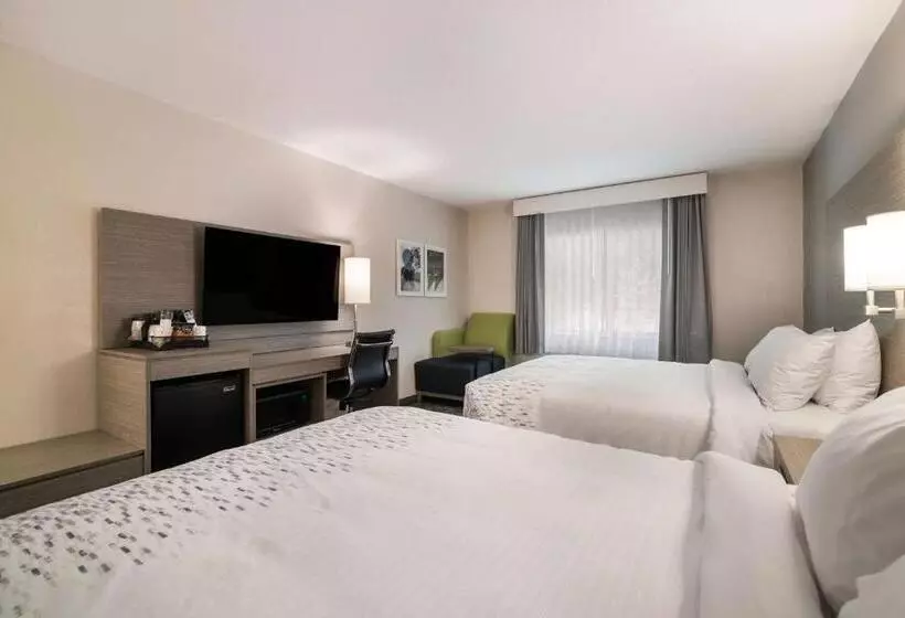 プールビュースタンダードルーム, Best Western Plymouth Innwhite Mountains