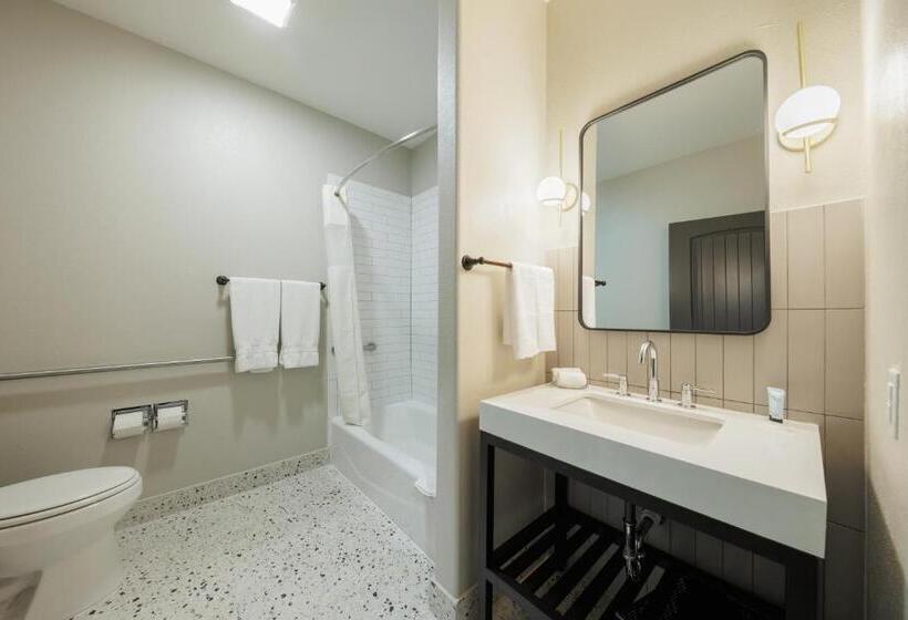 スイート, Blanco River