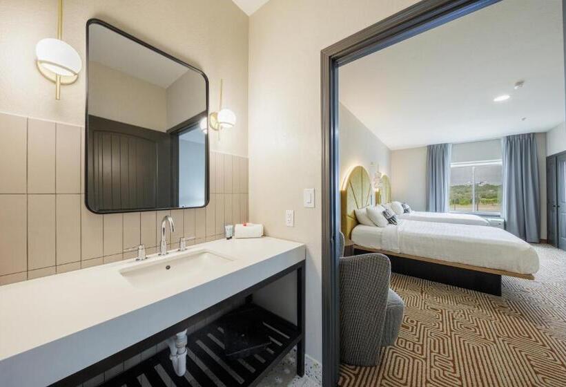 スタンダードルーム, Blanco River