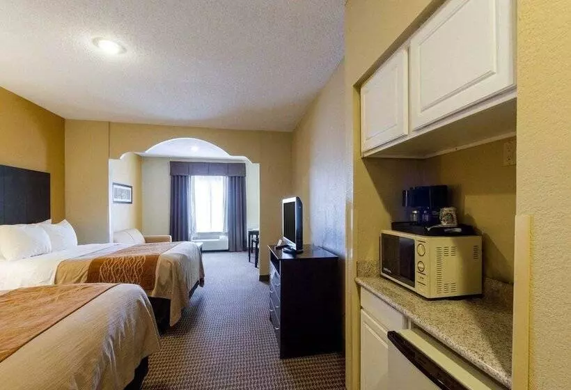 スイート, Comfort Inn & Suites