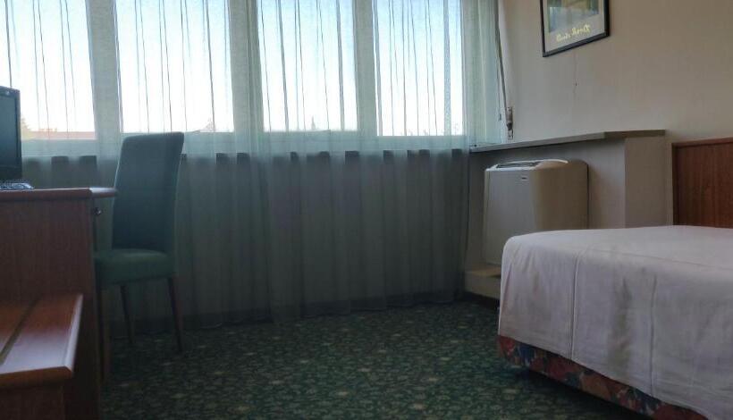 חדר סטנדרט יחיד, Cristallo