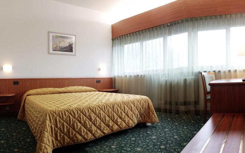 חדר סופריור, Cristallo