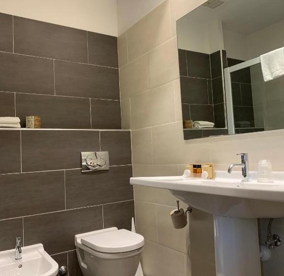 חדר סופריור לשלושה, Cristallo