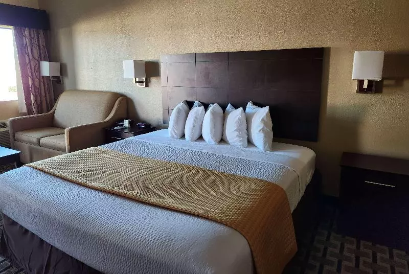 キングサイズベッドのスタンダードルーム, Days Inn By Wyndham Baytown East