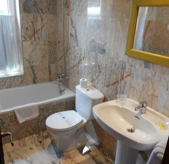 اتاق استاندارد سه نفره, Narcea