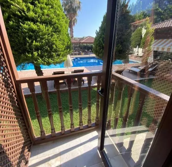 バルコニー付きスタンダードルーム, Oludeniz