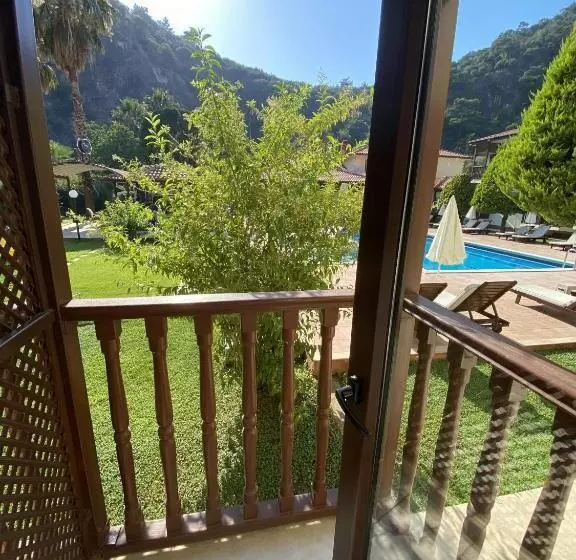 バルコニー付きスタンダードルーム, Oludeniz