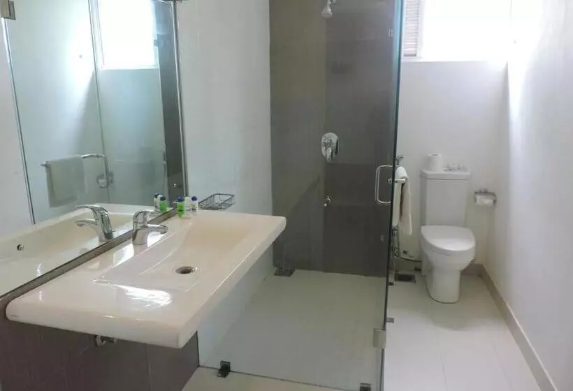 デラックスルーム, Pigeon Island Beach Resort