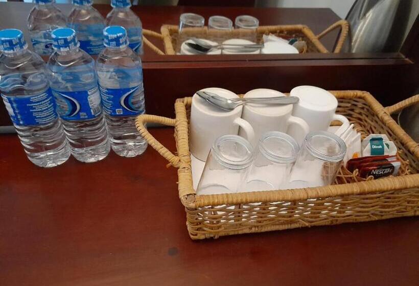 Delüks Üç Kişilik Oda, Pigeon Island Beach Resort