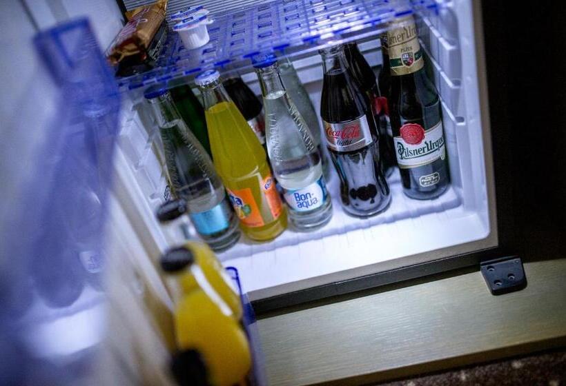 سوییت, Salvator