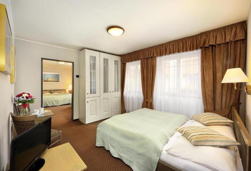 سوییت, Salvator