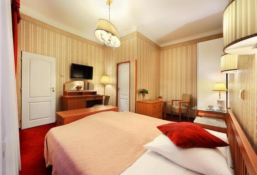 اتاق استاندارد یک نفره, Salvator