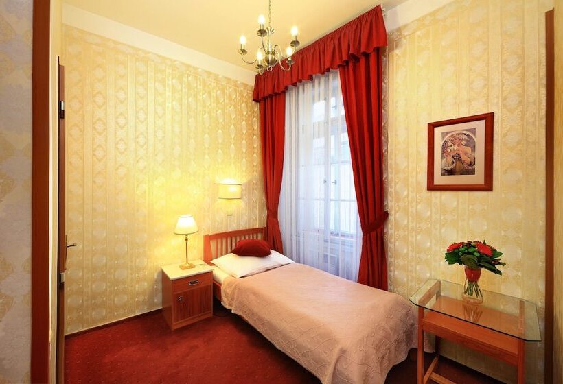 اتاق سوپریور سه تخته, Salvator