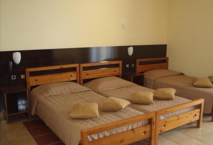 Triple Room Sea View, Thea