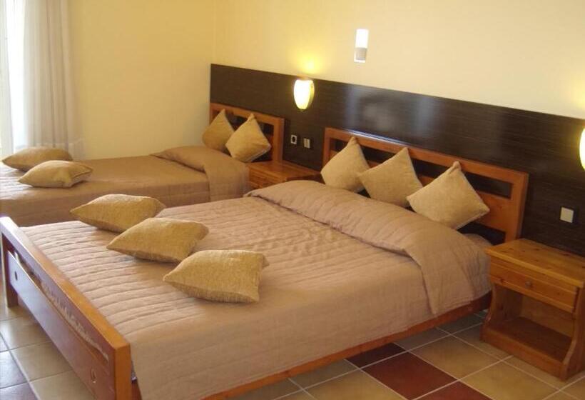 Triple Room Sea View, Thea