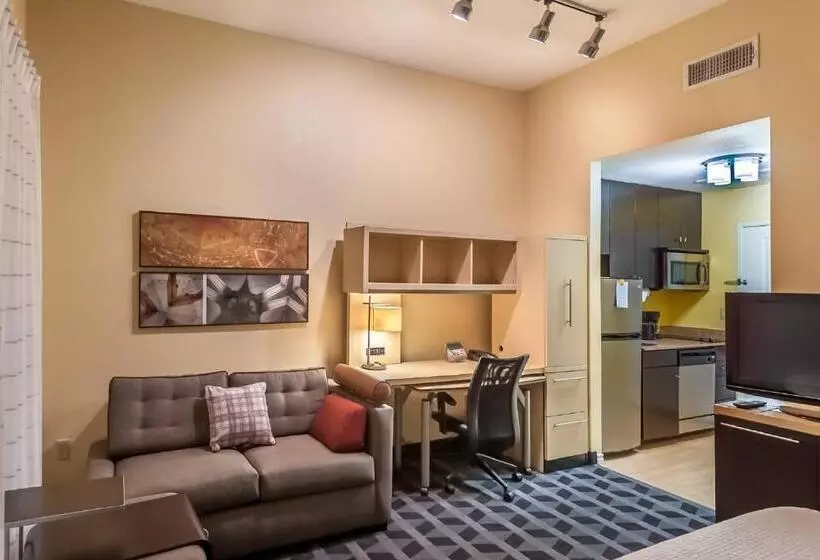 キングサイドベッドのスタンダードワンルーム, Towneplace Suites Dallas Desoto